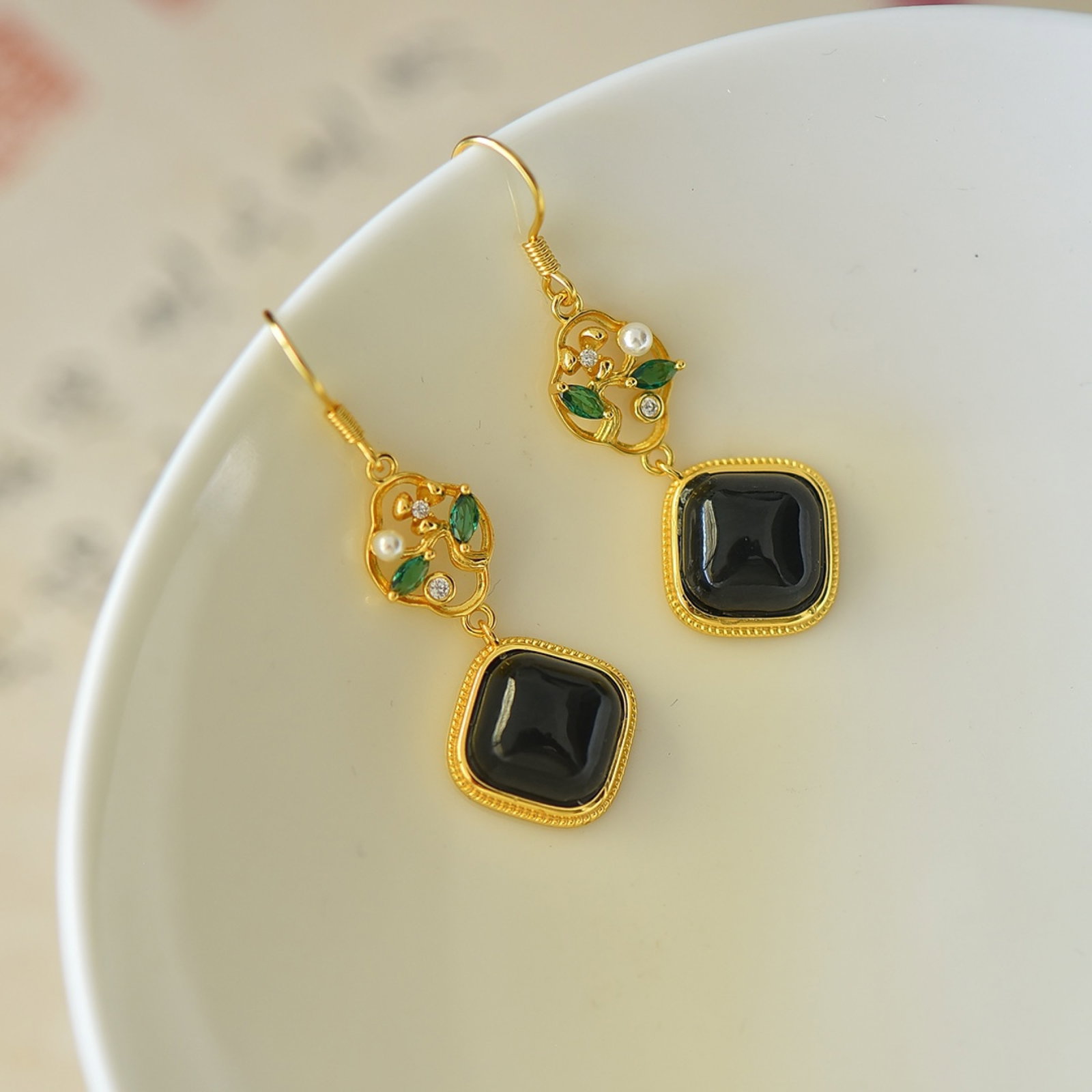 A Pair of Exquisite Sterling Silver-Gold Plated Inlaid Black Jade Earrings,Inlaid Diamond - 3