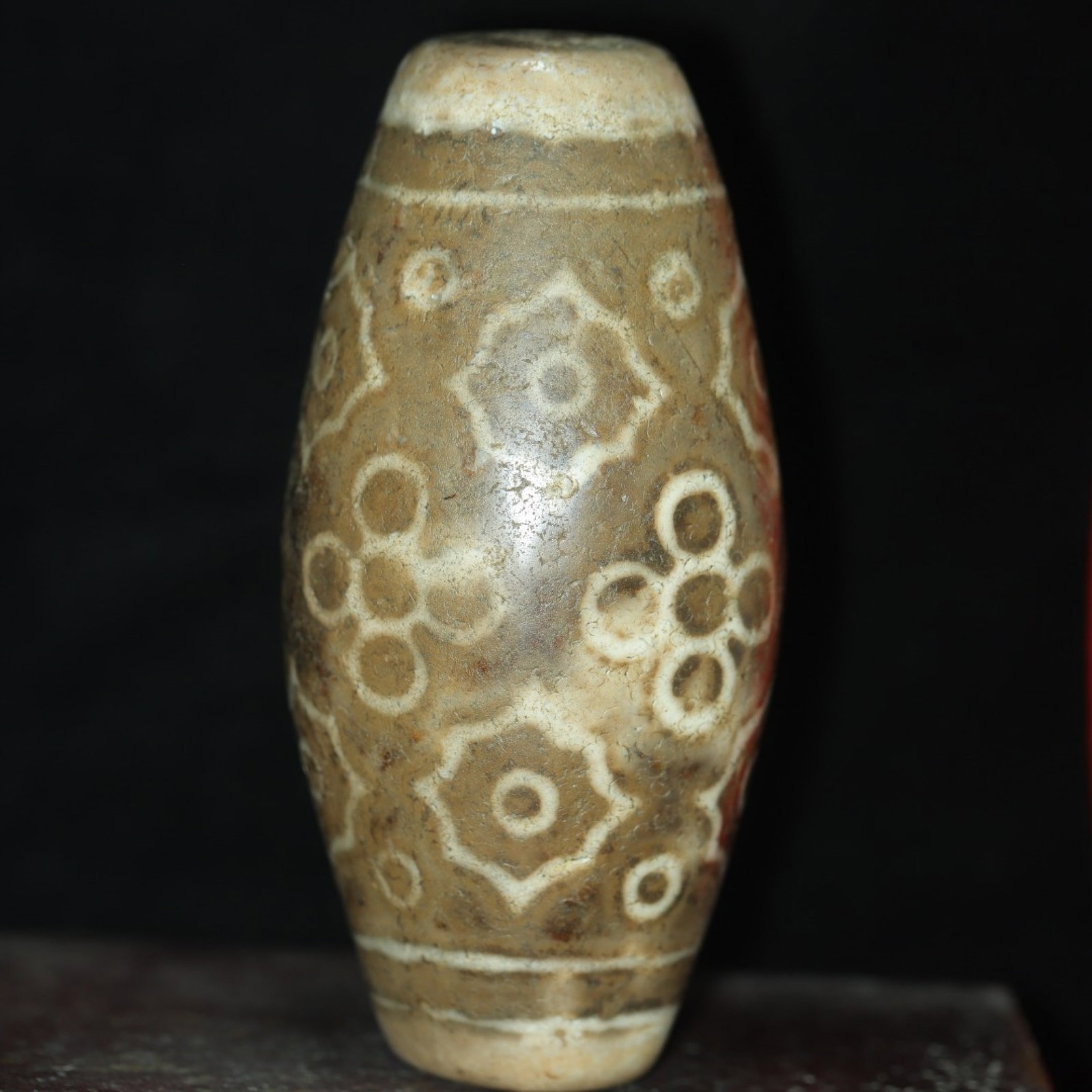 An Exquisite Dzi Bead Ornament£¬With Base - 7