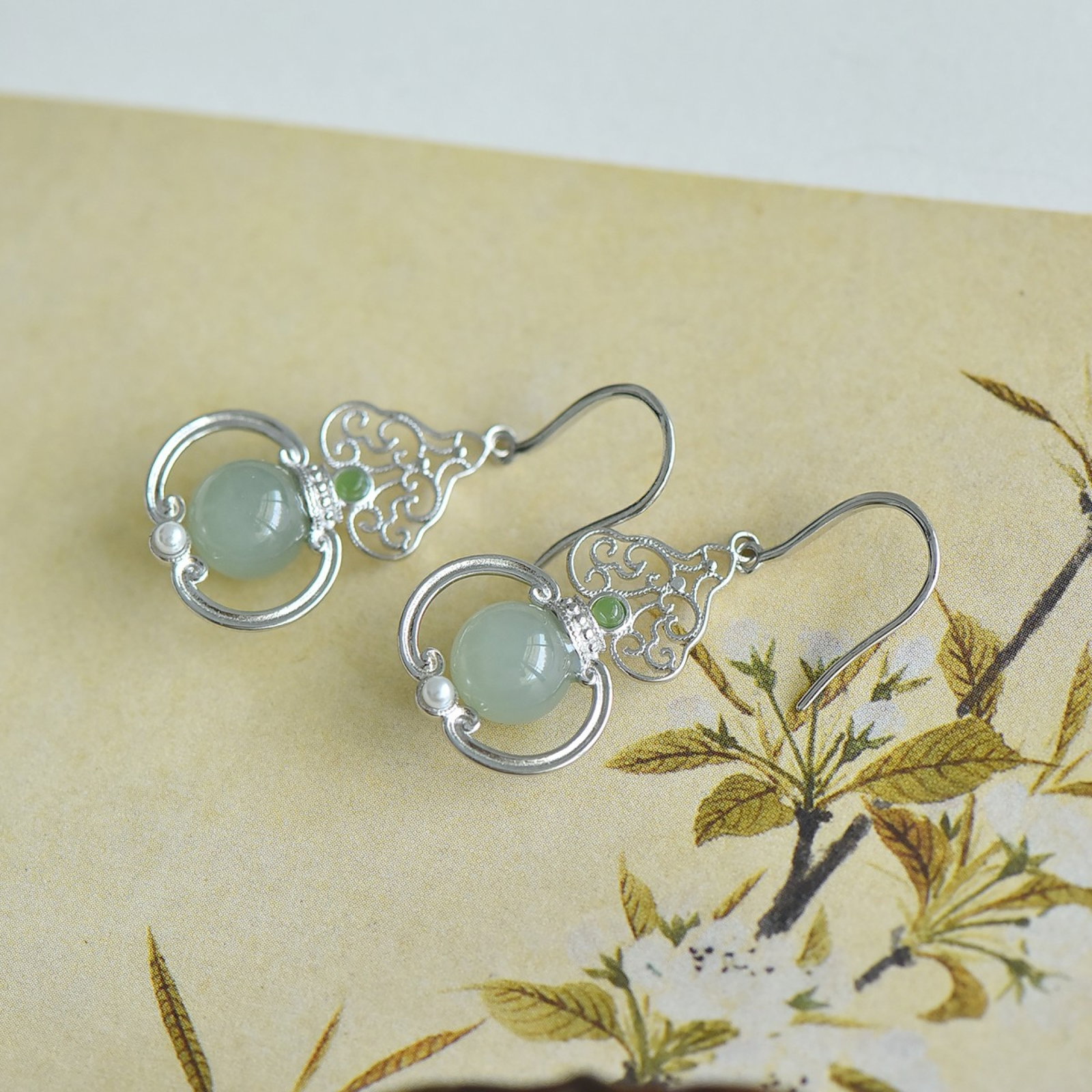 A Pair of Exquisite Sterling Silver Inlaid Greenish Jade Gourd Earrings - 5