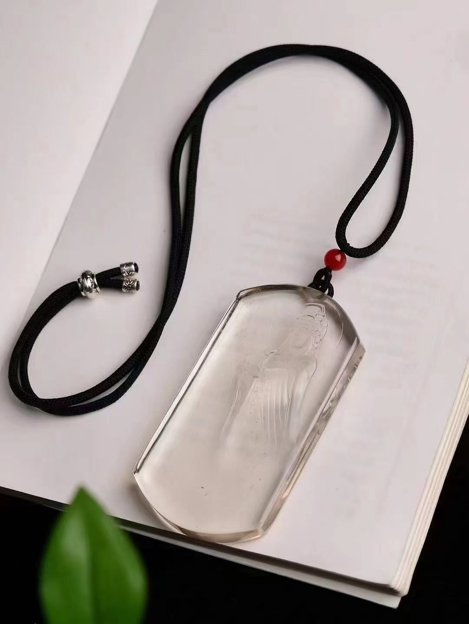 An Exquisite Crystal Figure Pattern Pendant - 5