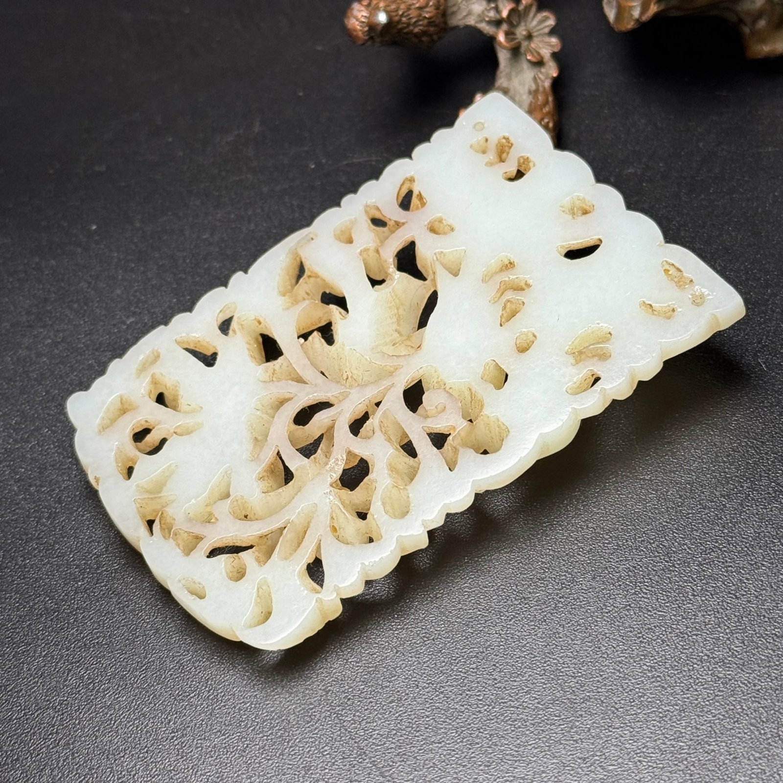 An Exquisite White Jade Crane Pattern Pendant - 4