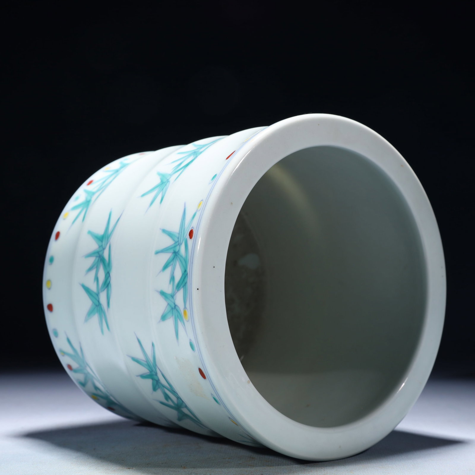 An Exquisite Doucai Bamboo Pattern Vat - 6