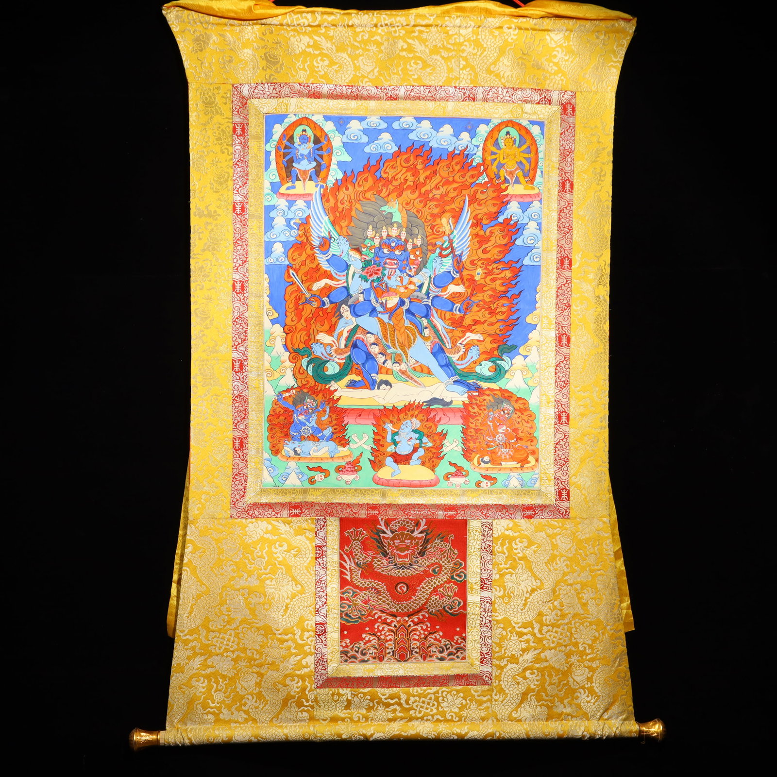 A Rare Brocade Painted Color Statue of Vajra Tangka: A Rare Brocade Painted Color Statue of Vajra Tangka,Qing Dynasty,China,Size:56.3inx32.7in 织锦彩绘金刚像唐卡,中国清代