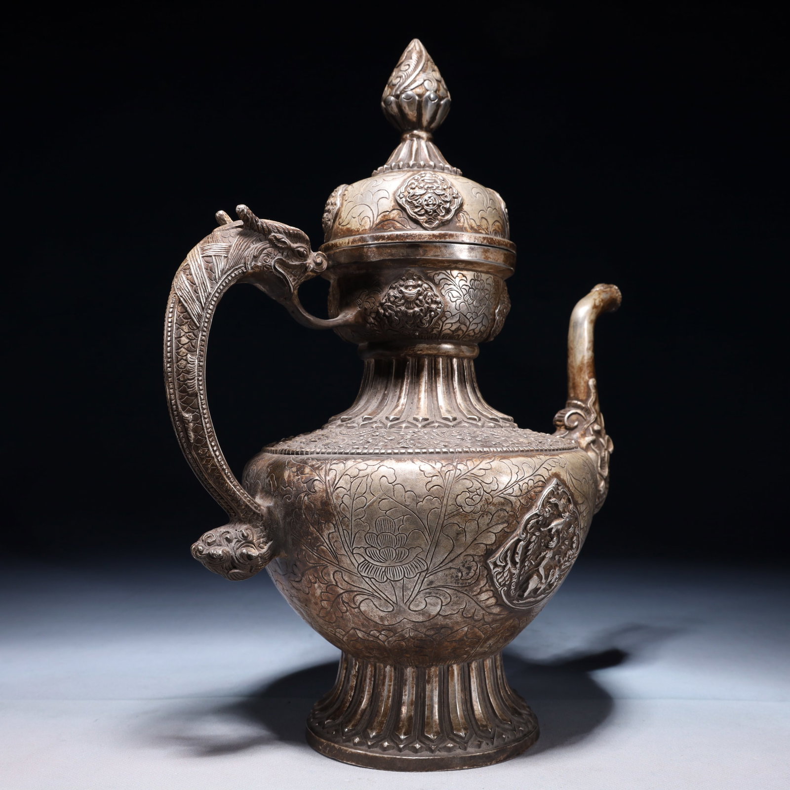 An Exquisite Silver-plated Bronze Figure Pattern Ewer - 8