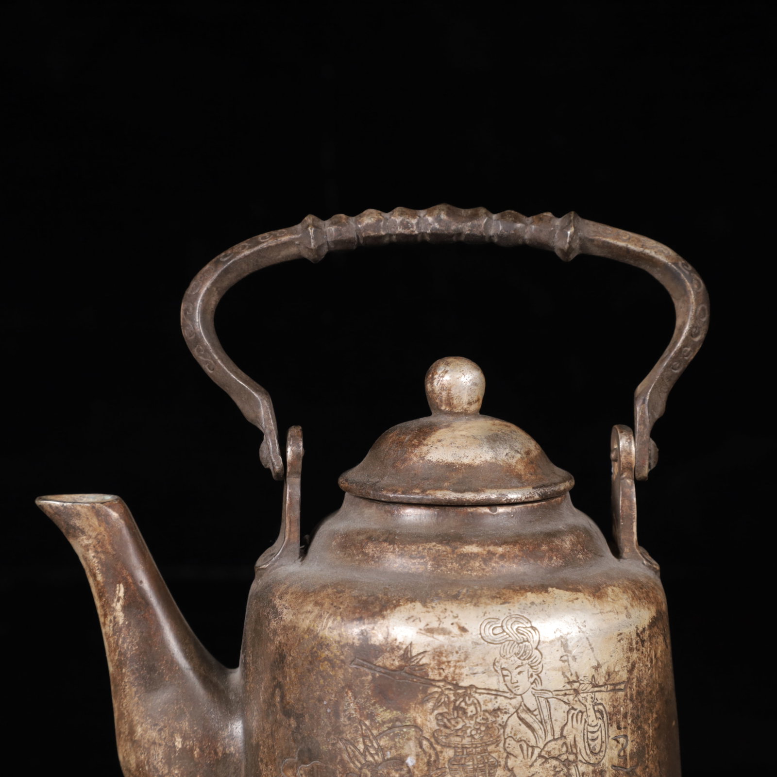 An Exquisite Silver-Plated Bronze Figure Pattern Ewer - 2