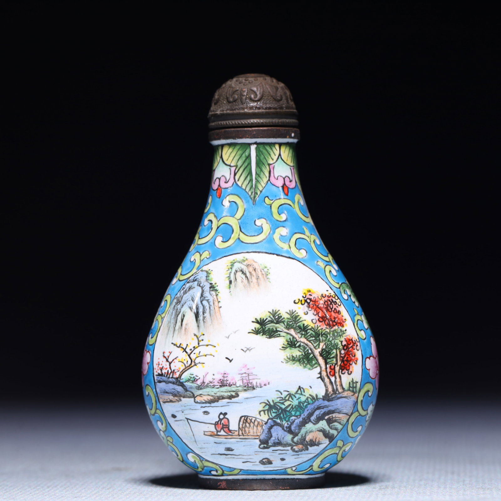 An Exquisite Painted Enamel Landscape and Figure Pattern Snuff Bottle: An Exquisite Painted Enamel Landscape and Figure Pattern Snuff Bottle,Qing Dynasty,China,Qianlong Four-character Mark,Size:1.6inx0.8inx2.8in,Weight:59.1g