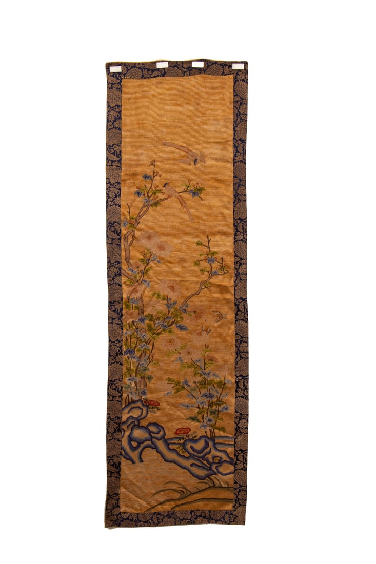 An Exquisite Embroidery Flower and Bird Pattern: An Exquisite Embroidery Flower and Bird Pattern,Qing Dynasty,China,Size:62.2inx18.9in 刺绣花鸟图,中国清代