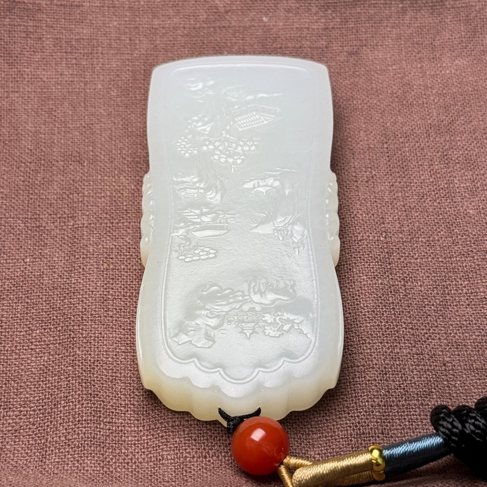An Exquisite White Jade Figure Pattern Pendant - 7