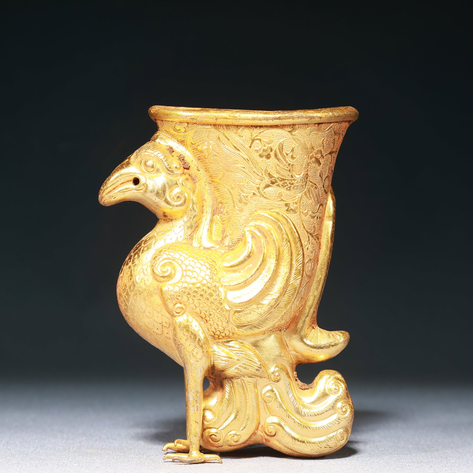 An Exquisite Gilt Bronze Phoenix Pattern Phoenix-Shaped Cup: An Exquisite Gilt Bronze Phoenix Pattern Phoenix-Shaped Cup,Qing Dynasty,China,Size:3.3inx2inx4.3in,Weight:150g