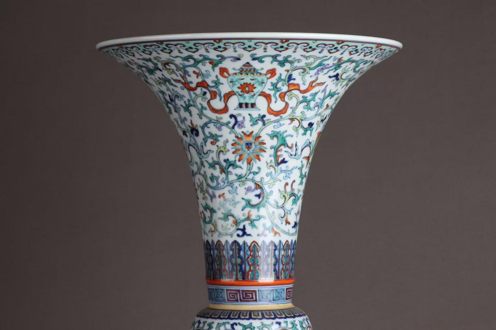 A Huge Doucai Lotus Pattern Vase - 7