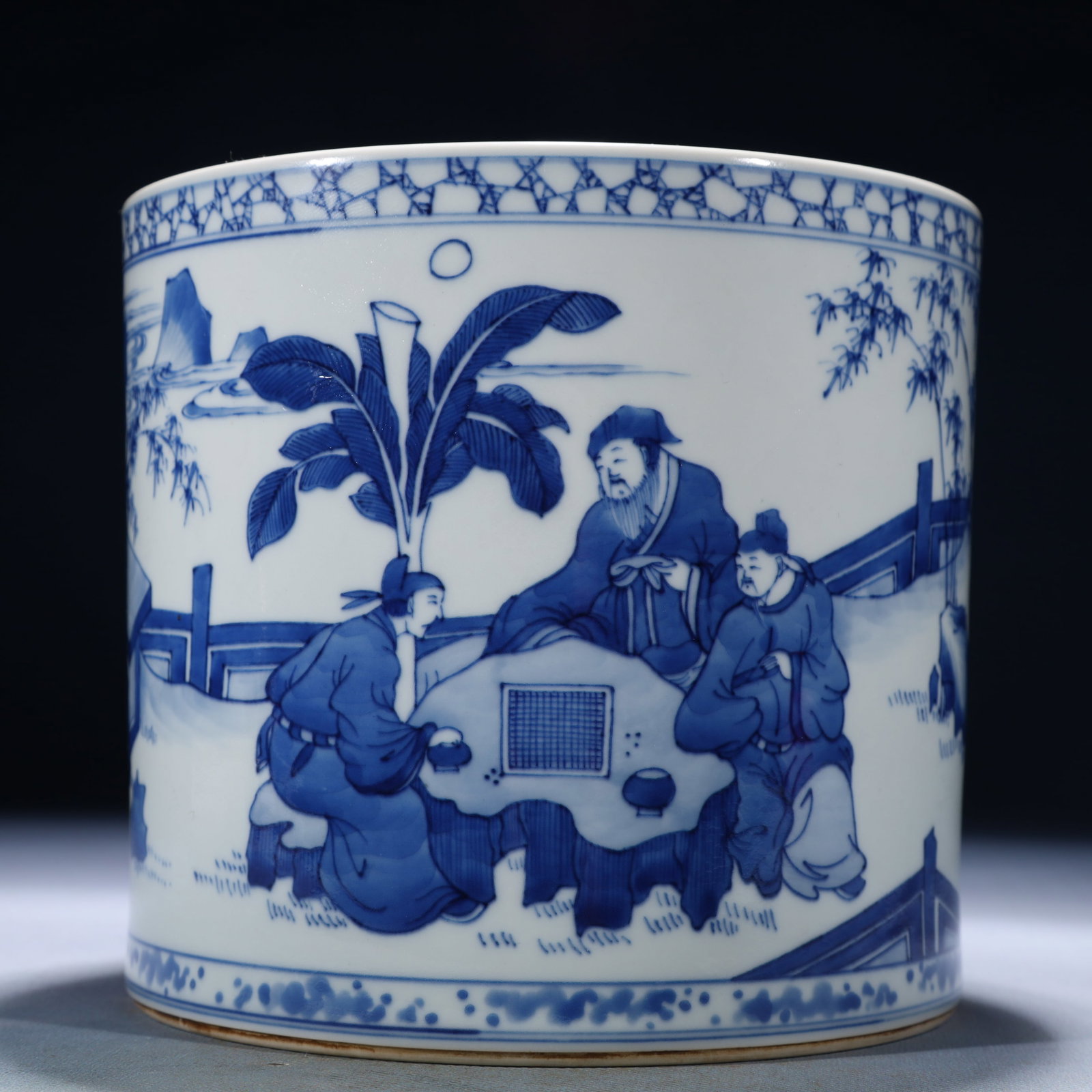 An Exquisite Blue and White Character and Story Pattern Brush Pot: An Exquisite Blue and White Character and Story Pattern Brush Pot,Qing Dynasty,China,Kangxi Six-character Mark,Size:7.5inx6.9in,Weight:1750g 青花人物故事纹