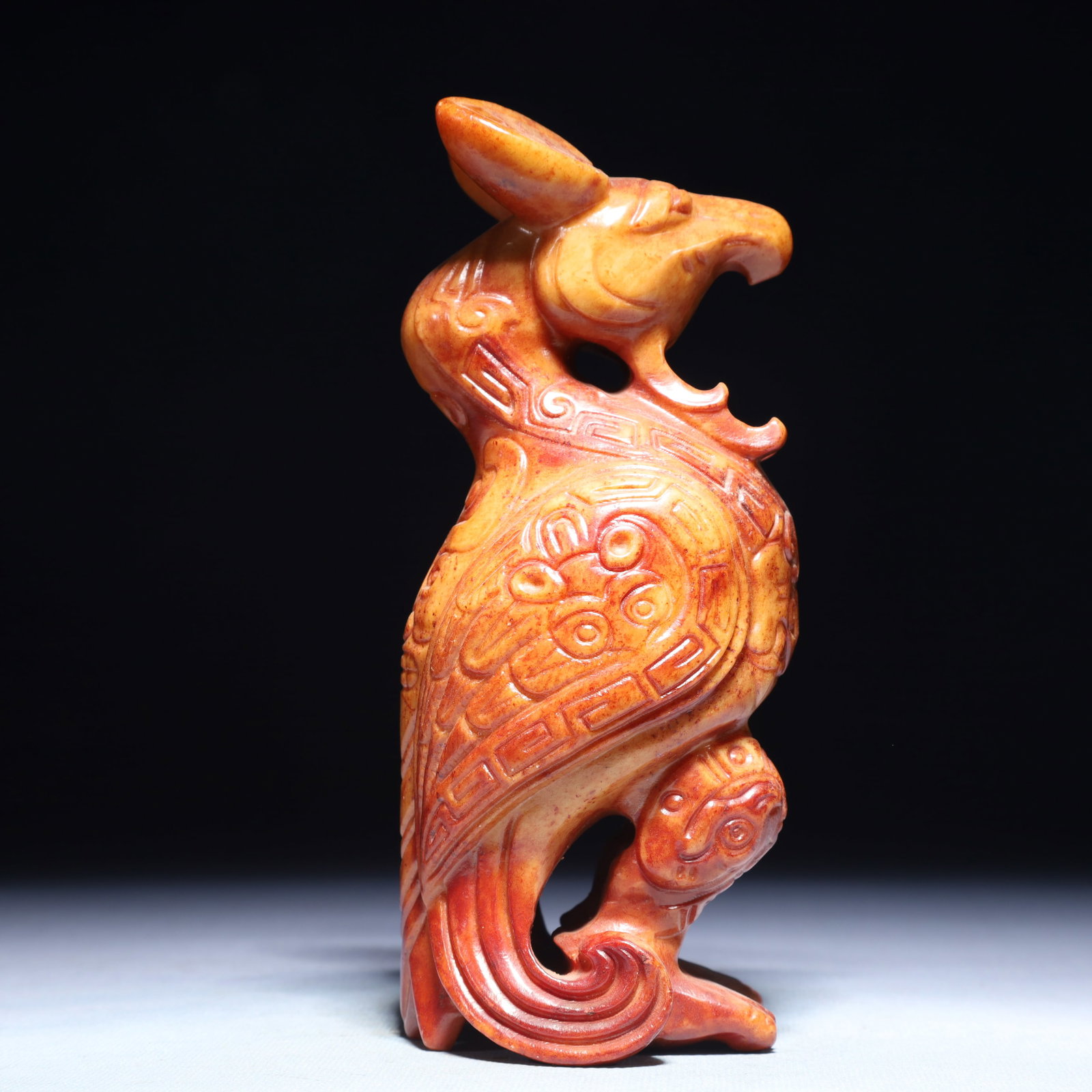 An Exquisite Archaic Jade Bird Ornament: An Exquisite Archaic Jade Bird Ornament,Ancient Time,China,Size:3.1inx2.8inx6.9in,Weight:1200g 高古玉鸟摆件,中国远古时期