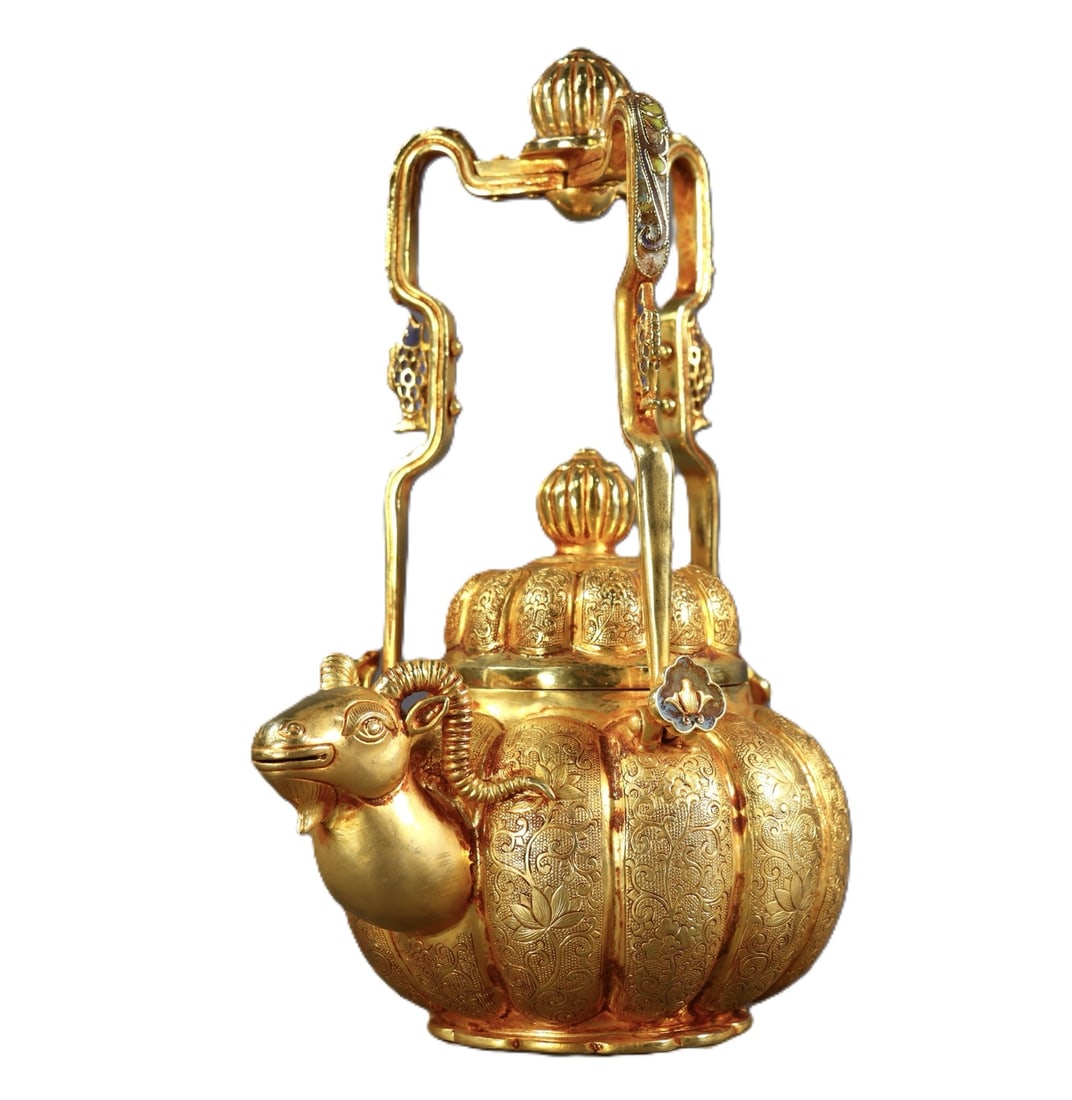An Exquisite Gilt Bronze Lotus Pattern Pot - 6