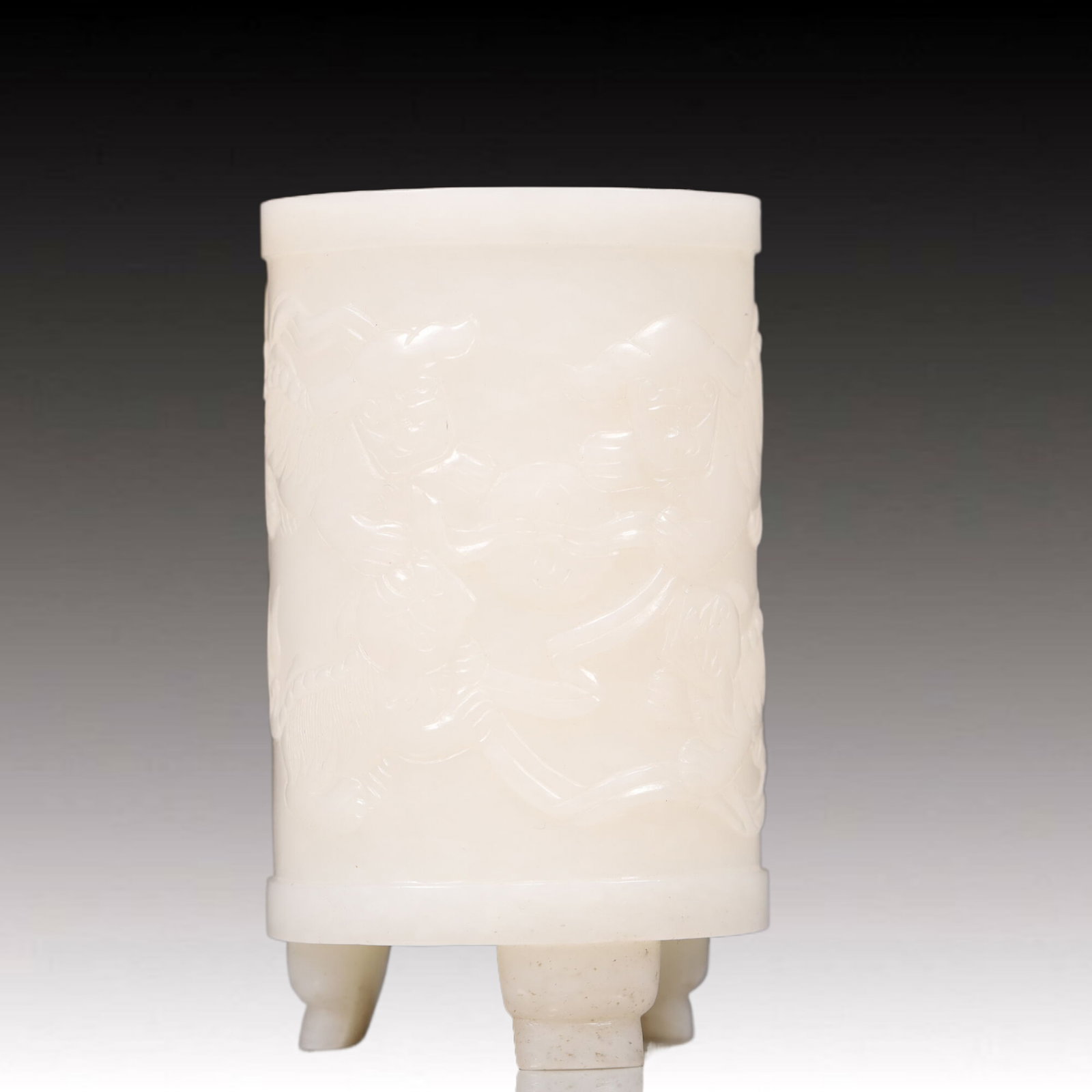 An Exquisite White Jade Lion Brush Pot (1 of 6)