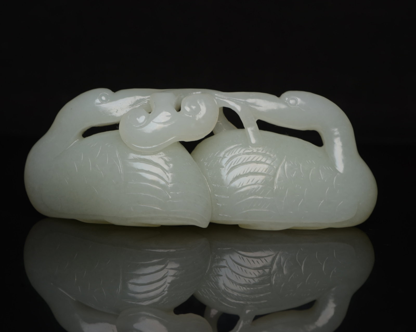 An Exquisite White Jade Goose Ornament (1 of 9)