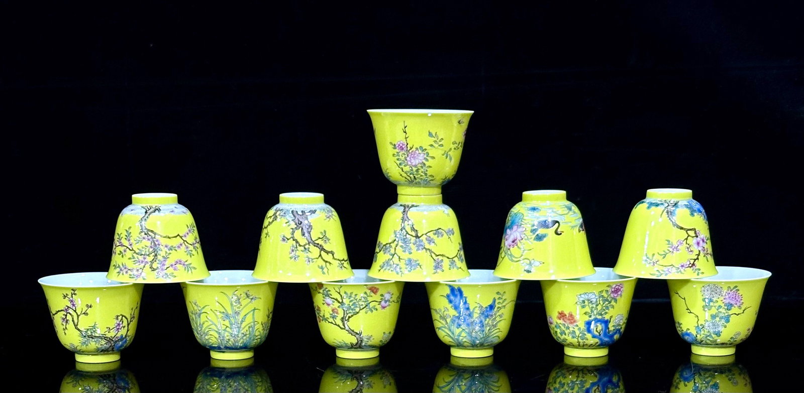 An Exquisite Enamel Yellow Glazed Flower Pattern Cup,with poem: An Exquisite Enamel Yellow Glazed Flower Pattern Cup,with poem,Qing Dynasty,China,Yongzheng Six-character Mark,Size:2inx2.7in 珐琅彩黄釉花卉纹杯&#