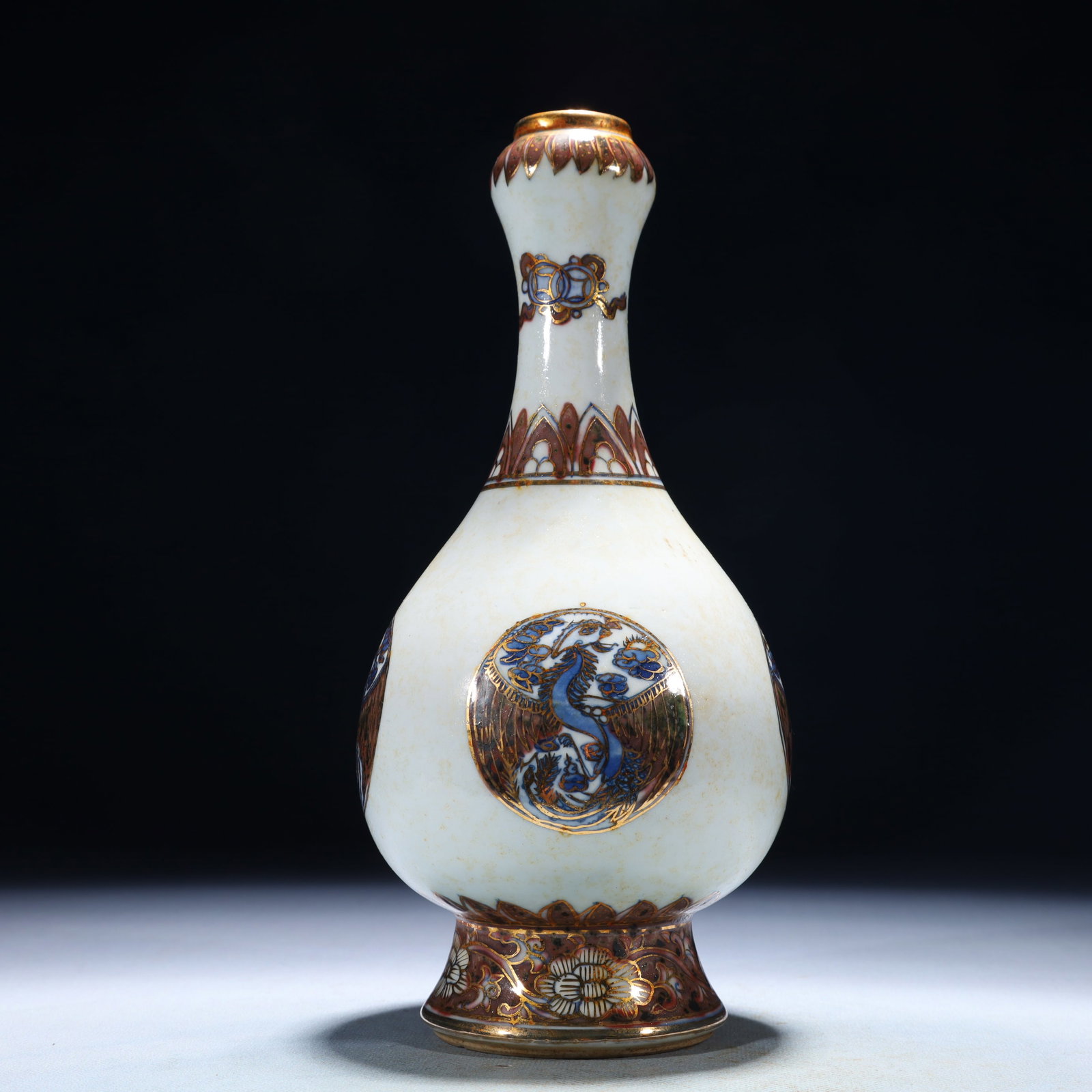 An Exquisite Blue and White Underglaze-Red Painted Gold Flower and Phoenix Pattern Vase: An Exquisite Blue and White Underglaze-Red Painted Gold Flower and Phoenix Pattern Vase,Qing Dynasty,China,Kangxi Four-character Mark,Size:3.9inx9.1in,Weight:700g 青花釉里ń