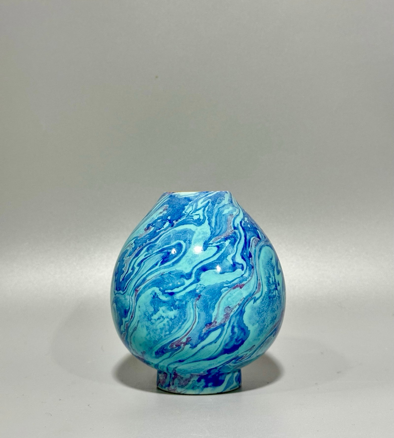 An Exquisite Blue Glazed Jar: An Exquisite Blue Glazed Jar,Qing Dynasty,China,Qianlong Six-character Mark,Size:4.3inx4.1in 蓝釉罐,中国清代,乾隆六字款