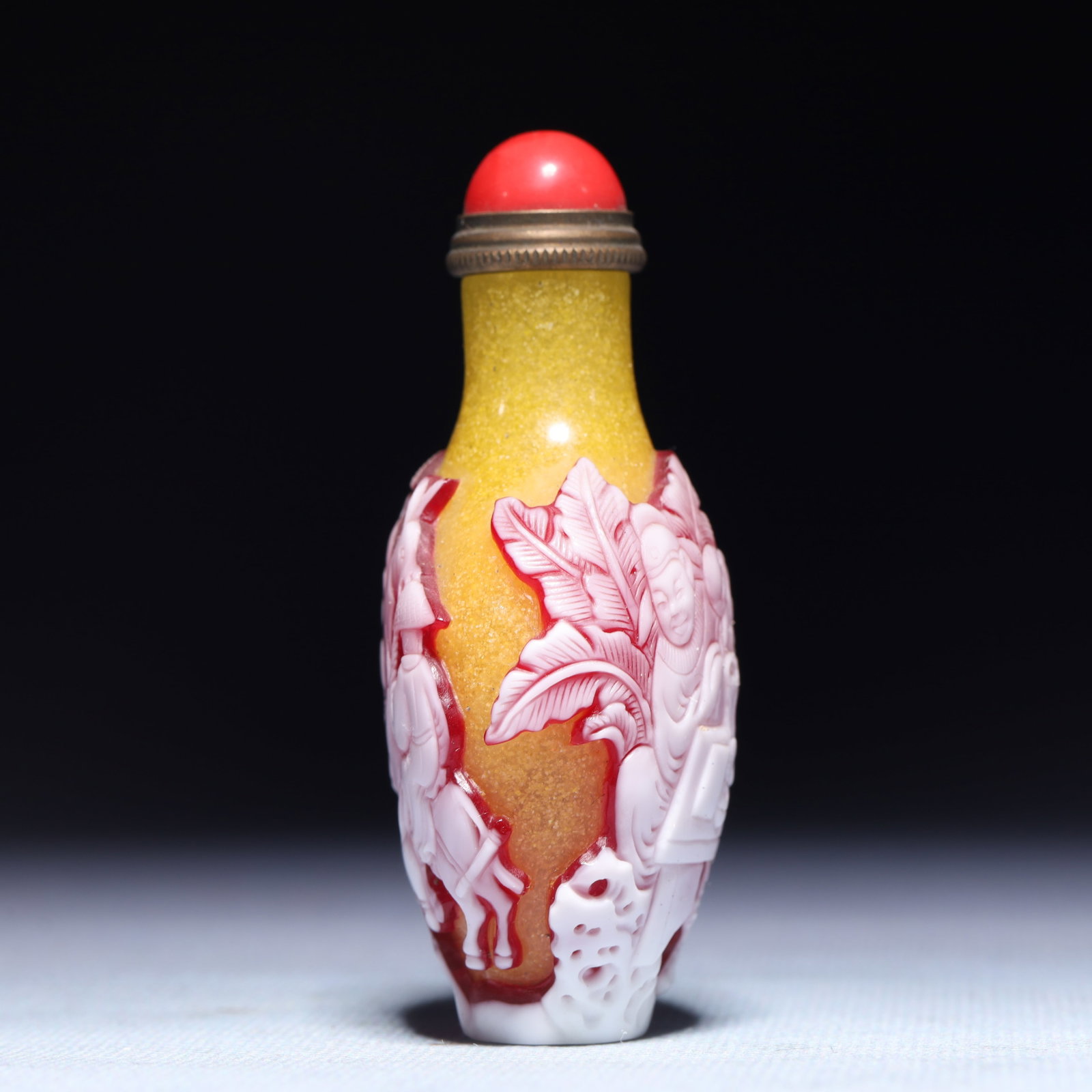 An Exquisite Glass Figure Pattern Snuff Bottle - 3