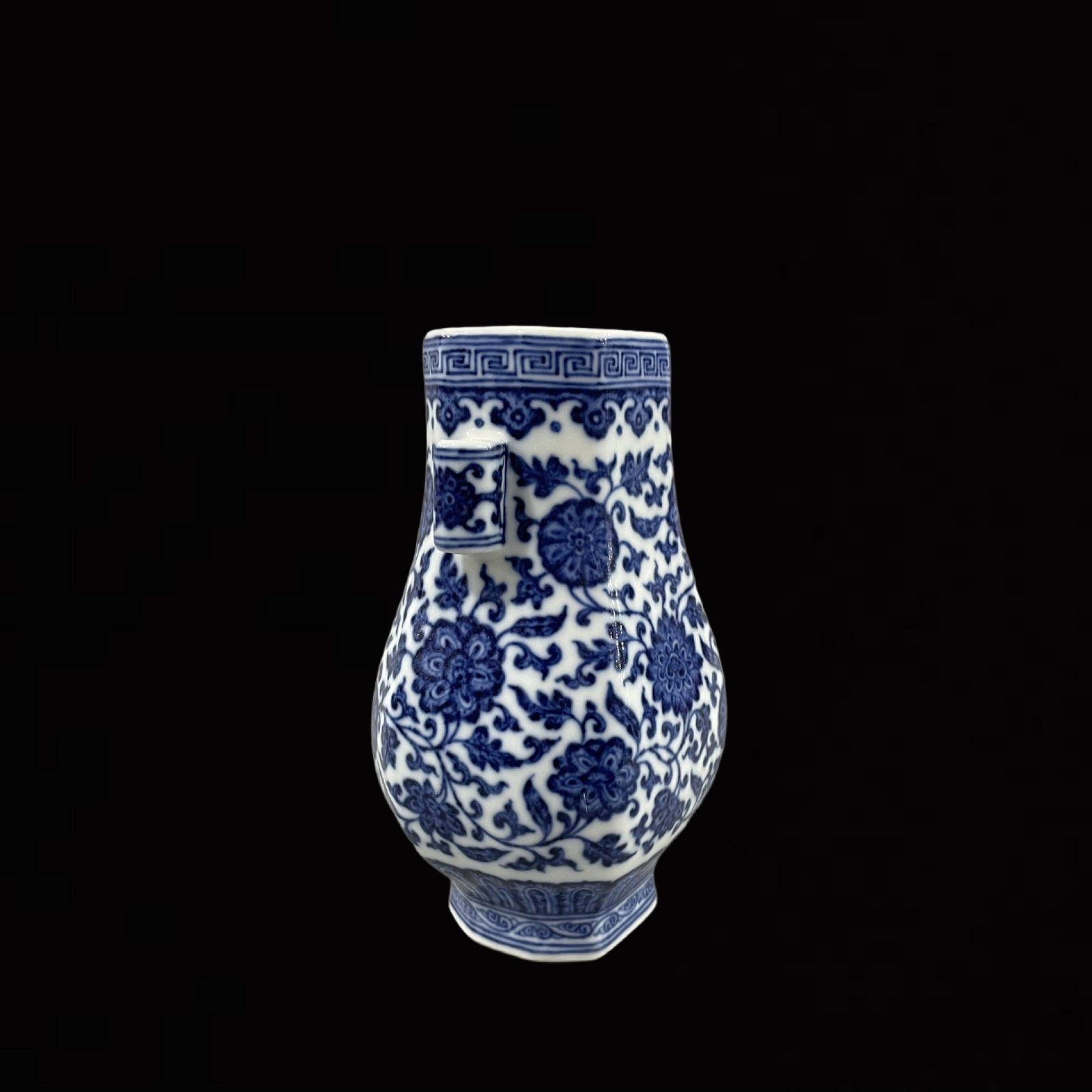 An Exquisite Blue and White Lotus Pattern Double-Ears Vase - 3