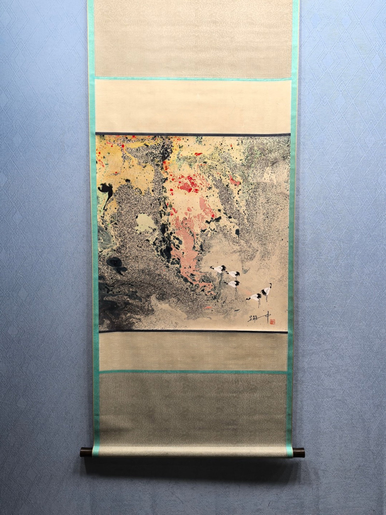 A Chinese Vertical Scroll Ink Painting of Crane on Paper: A Chinese Vertical Scroll Ink Painting of Crane on Paper,Wu Guanzhong,Size:26.8inx27.2in 一幅中国水墨鹤画立轴,吴冠中