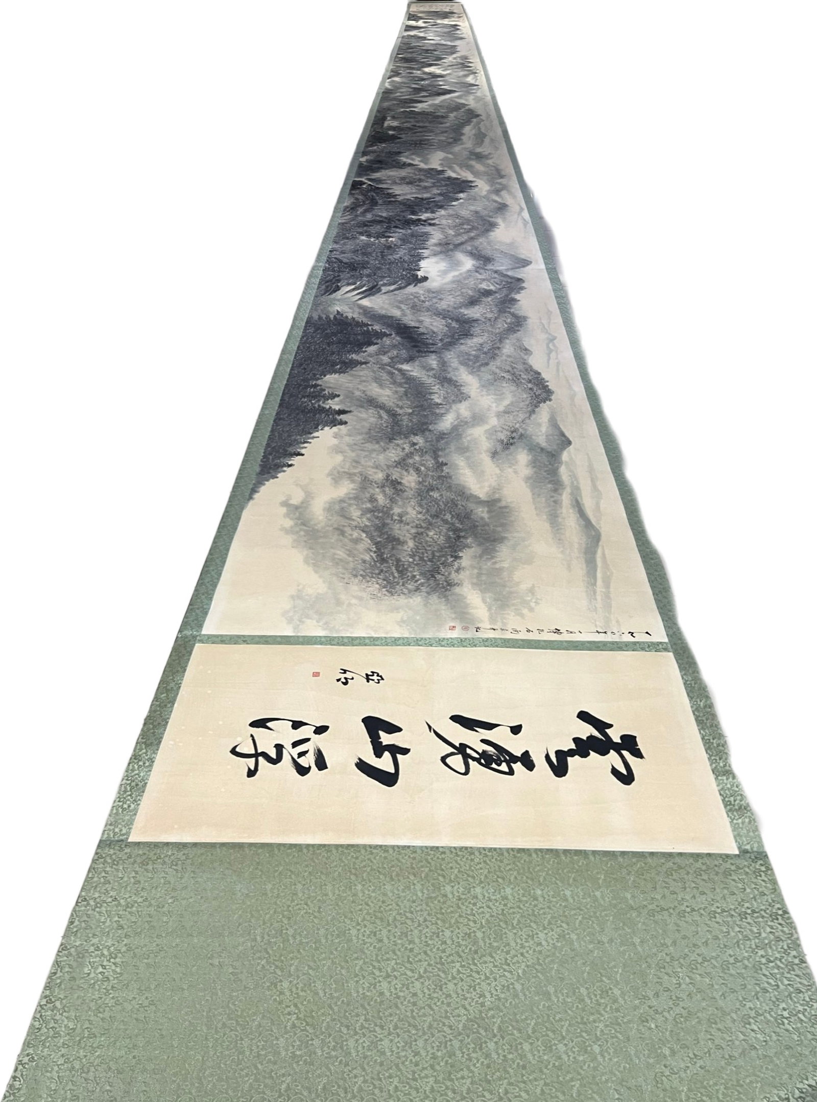 A Chinese Hand Scroll Ink Painting of Landscape on Paper: A Chinese Hand Scroll Ink Painting of Landscape on Paper,Fu Baoshi 一幅中国水墨山水画手卷,傅抱石