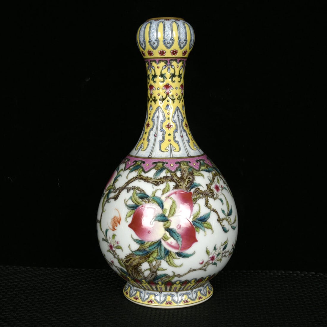 An Exquisite Enamel Painted Gold Peach Pattern Vase: An Exquisite Enamel Painted Gold Peach Pattern Vase,Qing Dynasty,China,Qianlong Four-character Mark,Size:11inx5.9in 珐琅彩描金桃子纹瓶中