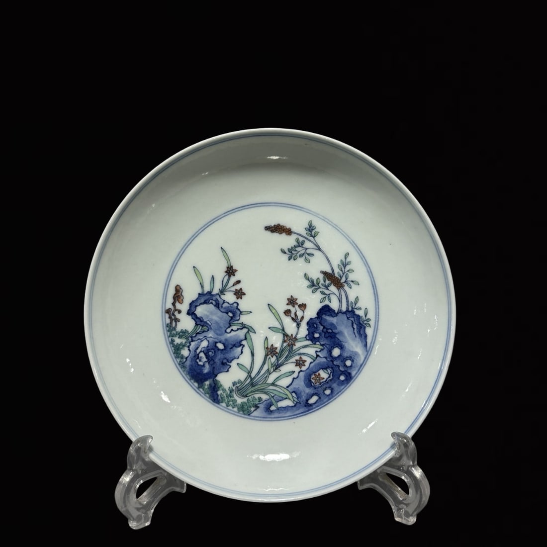 An Exquisite Doucai Flower Pattern Plate (1 of 6)