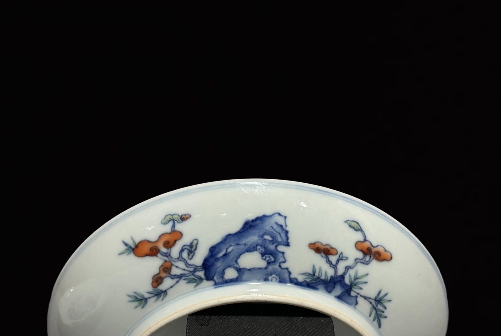 An Exquisite Doucai Flower Pattern Plate - 4