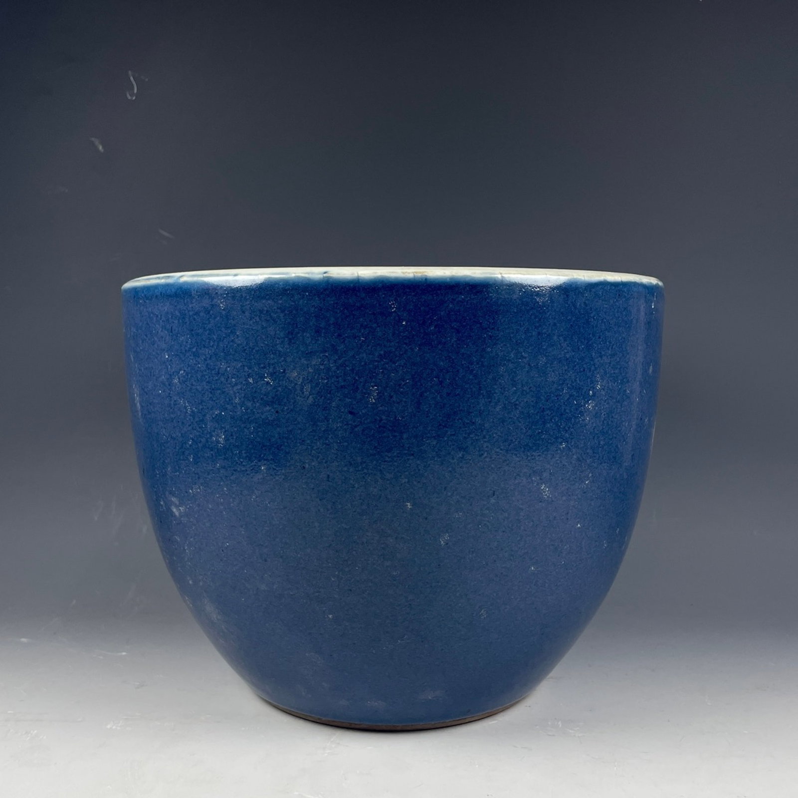 An Exquisite Ji Blue Glazed Vat (1 of 9)