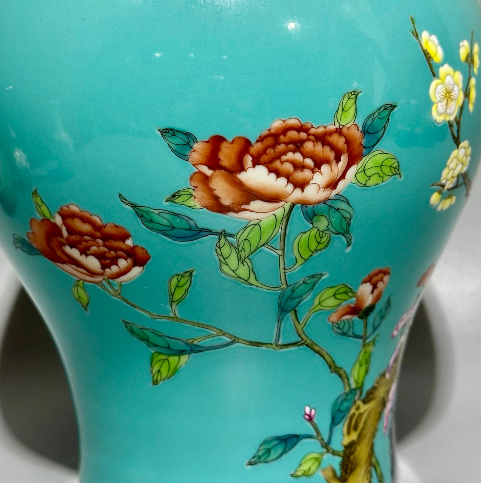 A Rare Turquoise Glazed Flower Pattern Vase - 6