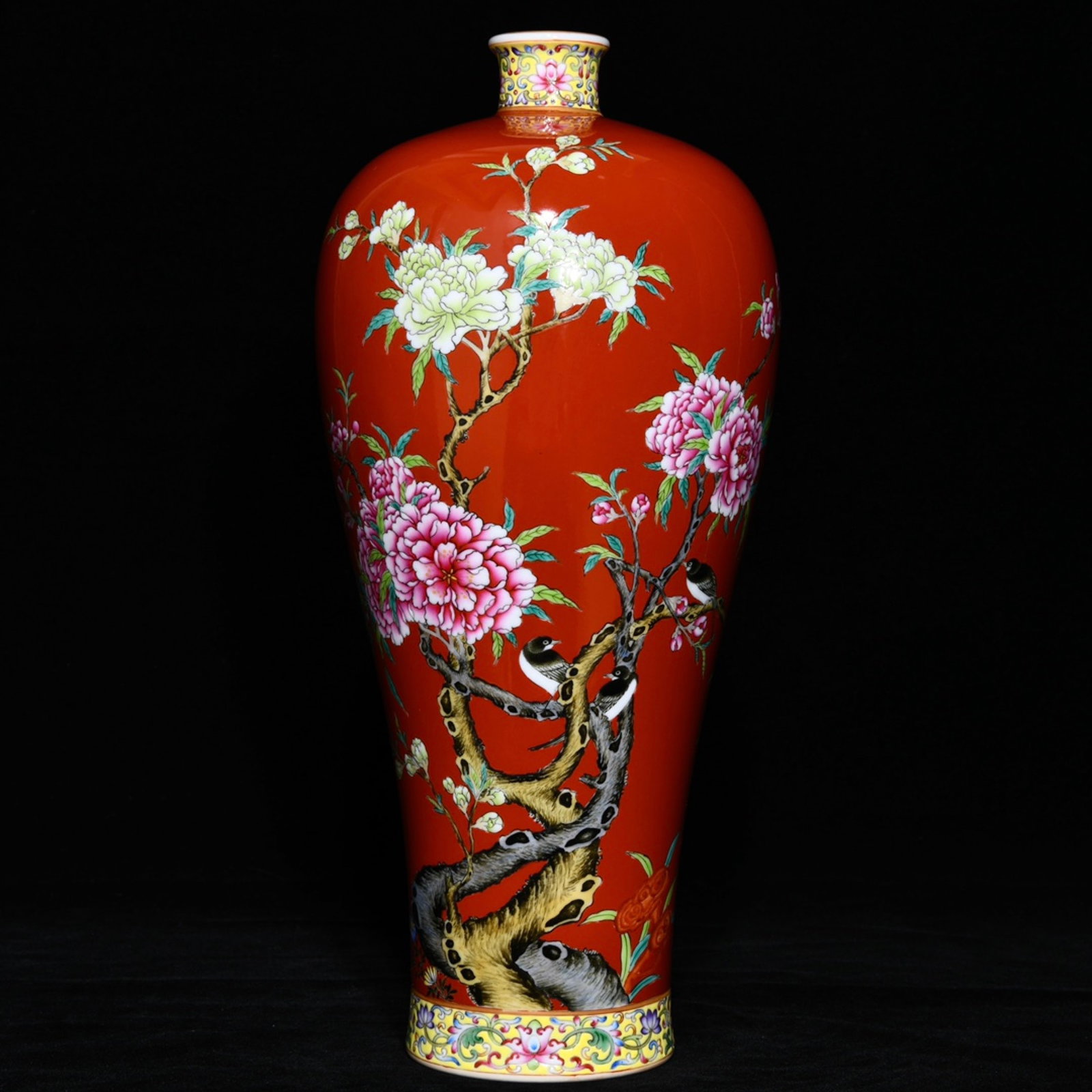 A Rare Iron-Red Flower and Bird Pattern Vase: A Rare Iron-Red Flower and Bird Pattern Vase,Qing Dynasty,China,Qianlong Six-character Mark,Size:13inx6.3in