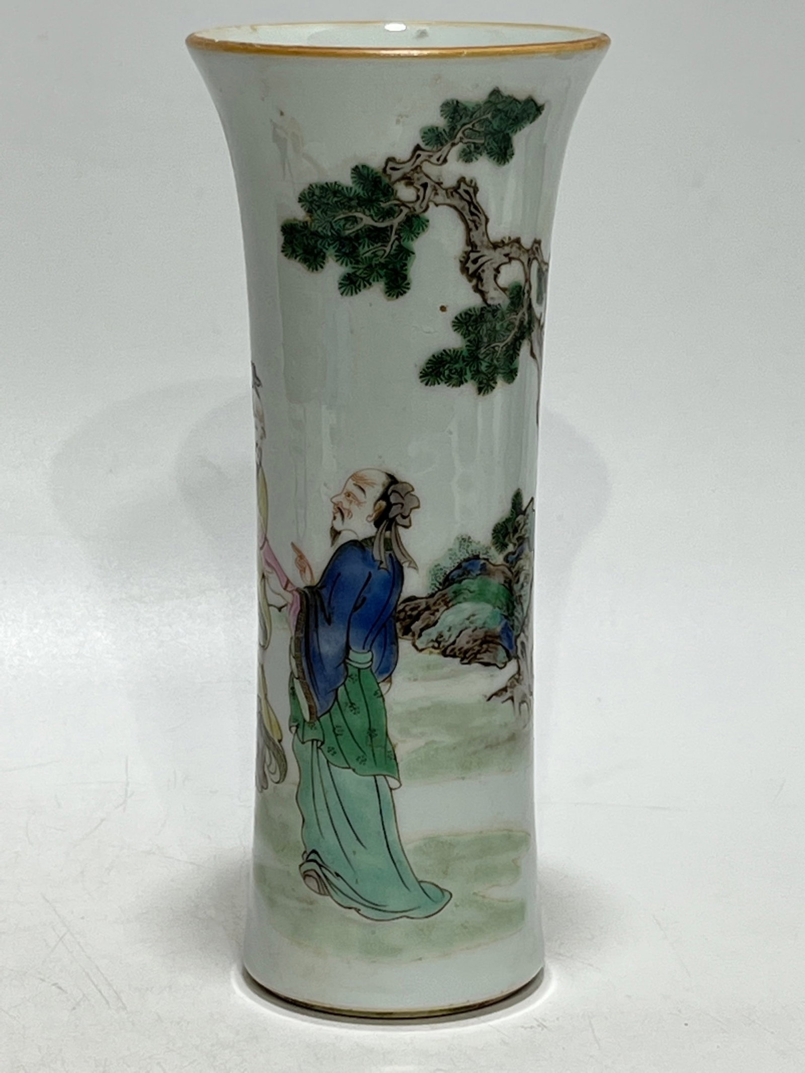 An Exquisite Wucai Figure Pattern Vase - 3