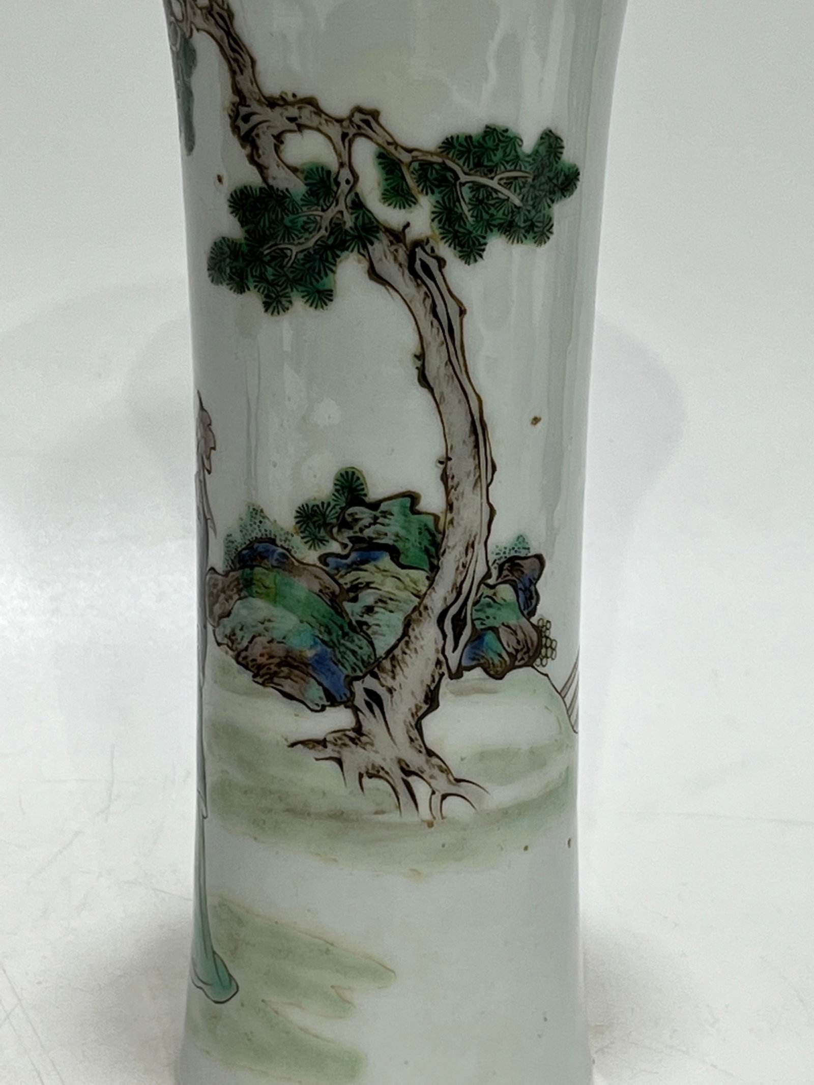 An Exquisite Wucai Figure Pattern Vase - 5
