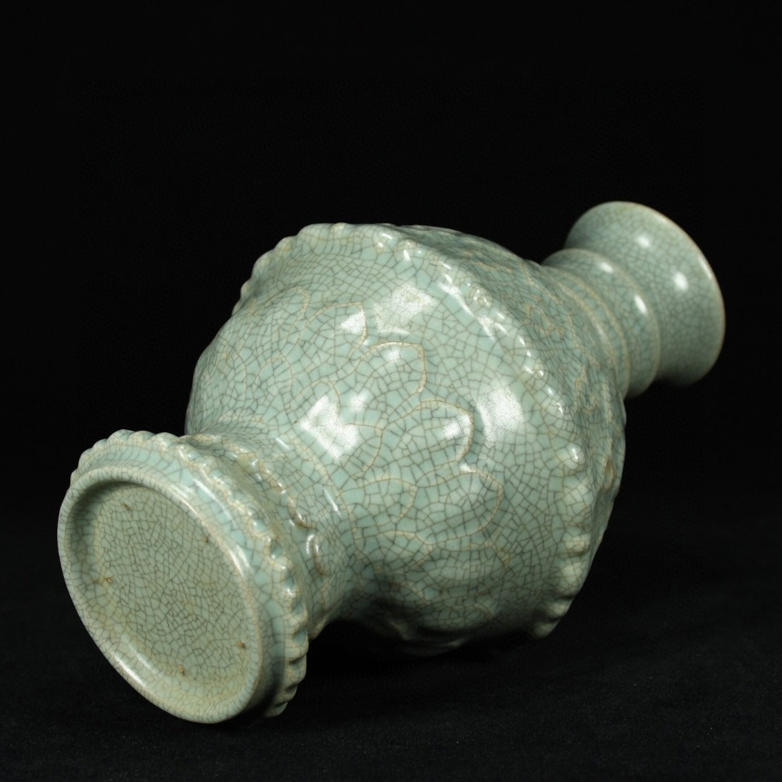 An Exquisite Ru yao Flower Pattern Vase - 7