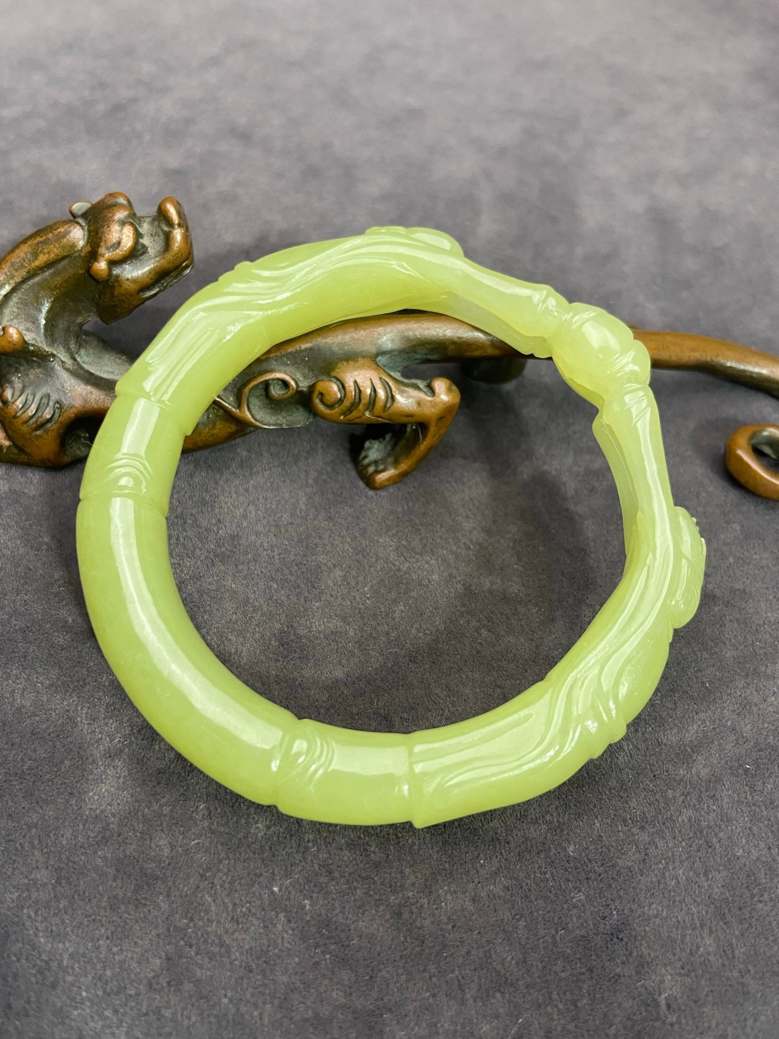 An Exquisite Yellow Jade Figure Pattern Bracelets - 3