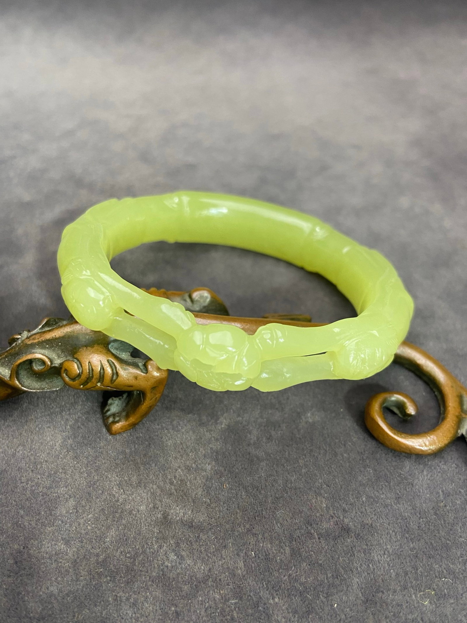 An Exquisite Yellow Jade Figure Pattern Bracelets - 6