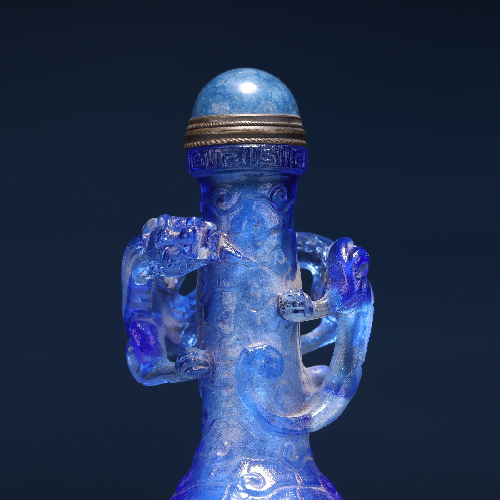An Exquisite Glass Chi-Dragon Pattern Snuff Bottle - 2