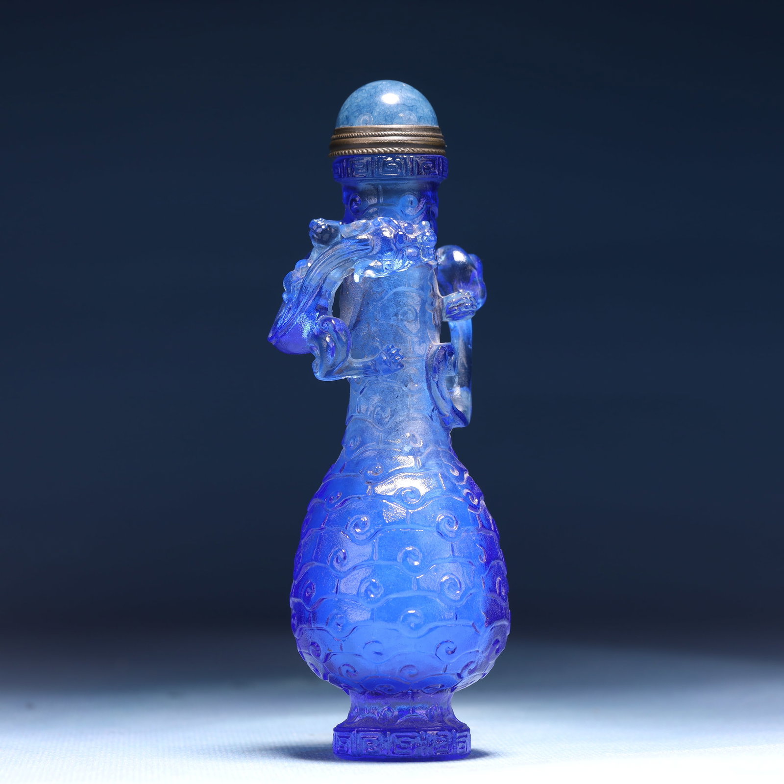 An Exquisite Glass Chi-Dragon Pattern Snuff Bottle - 4