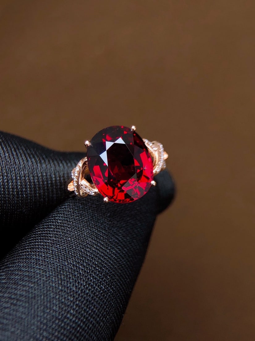 8.36Ctw Natural Garnet Ring - 2
