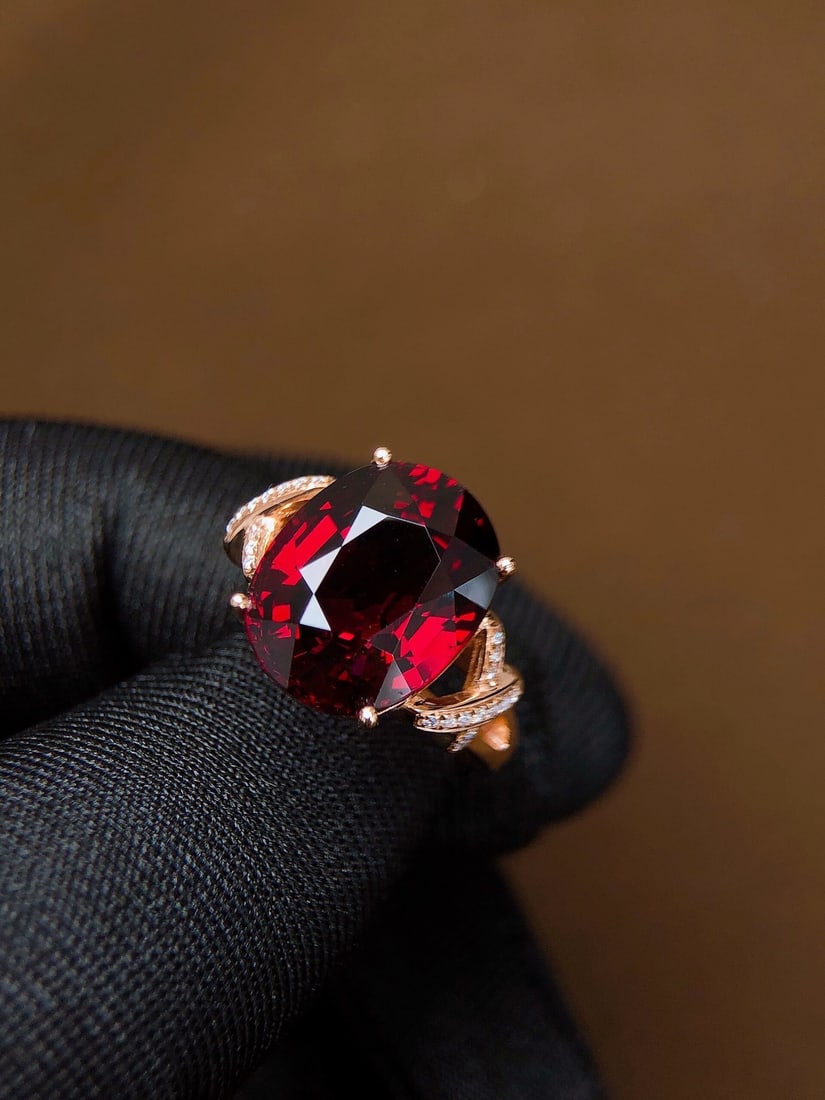 8.36Ctw Natural Garnet Ring - 3