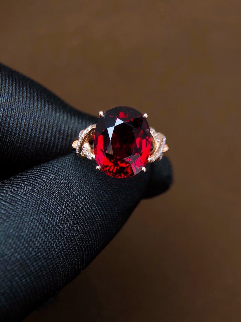 8.36Ctw Natural Garnet Ring - 4