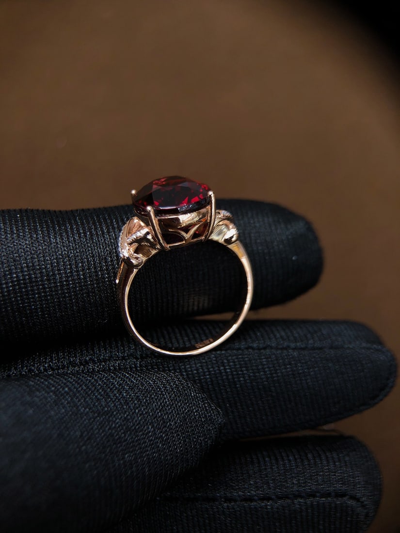 8.36Ctw Natural Garnet Ring - 8