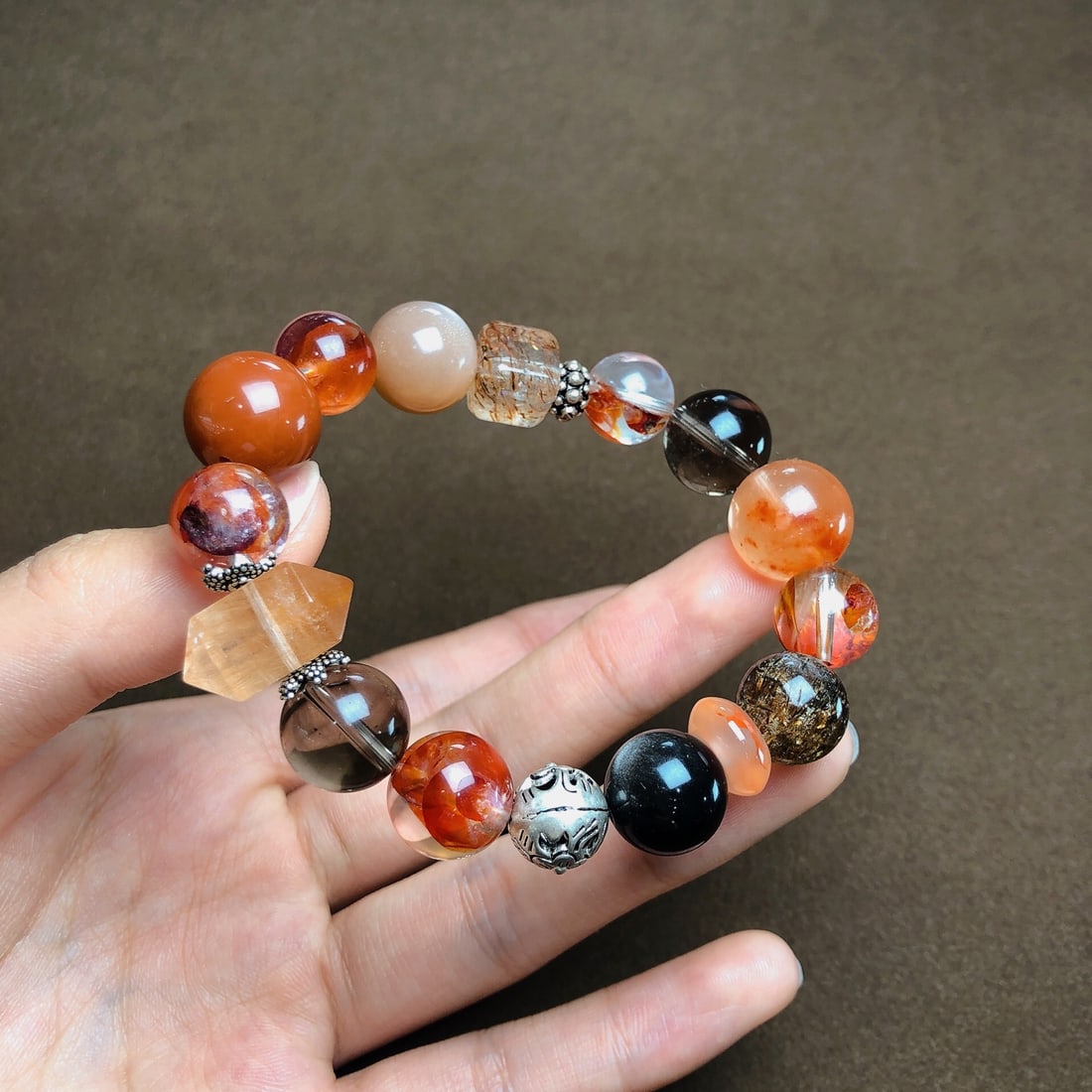An Exquisite Multi-Gem Bracelets - 4