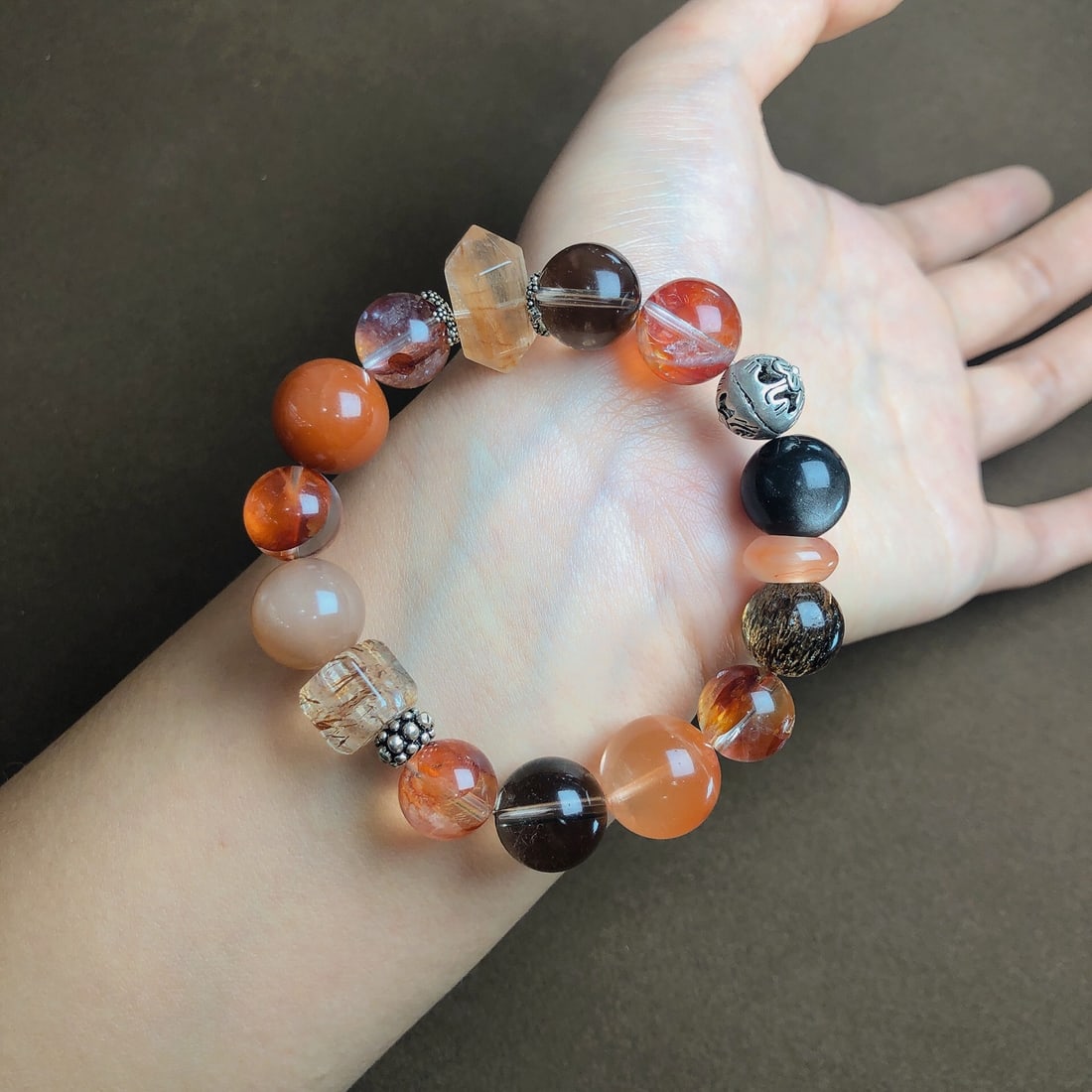 An Exquisite Multi-Gem Bracelets - 6