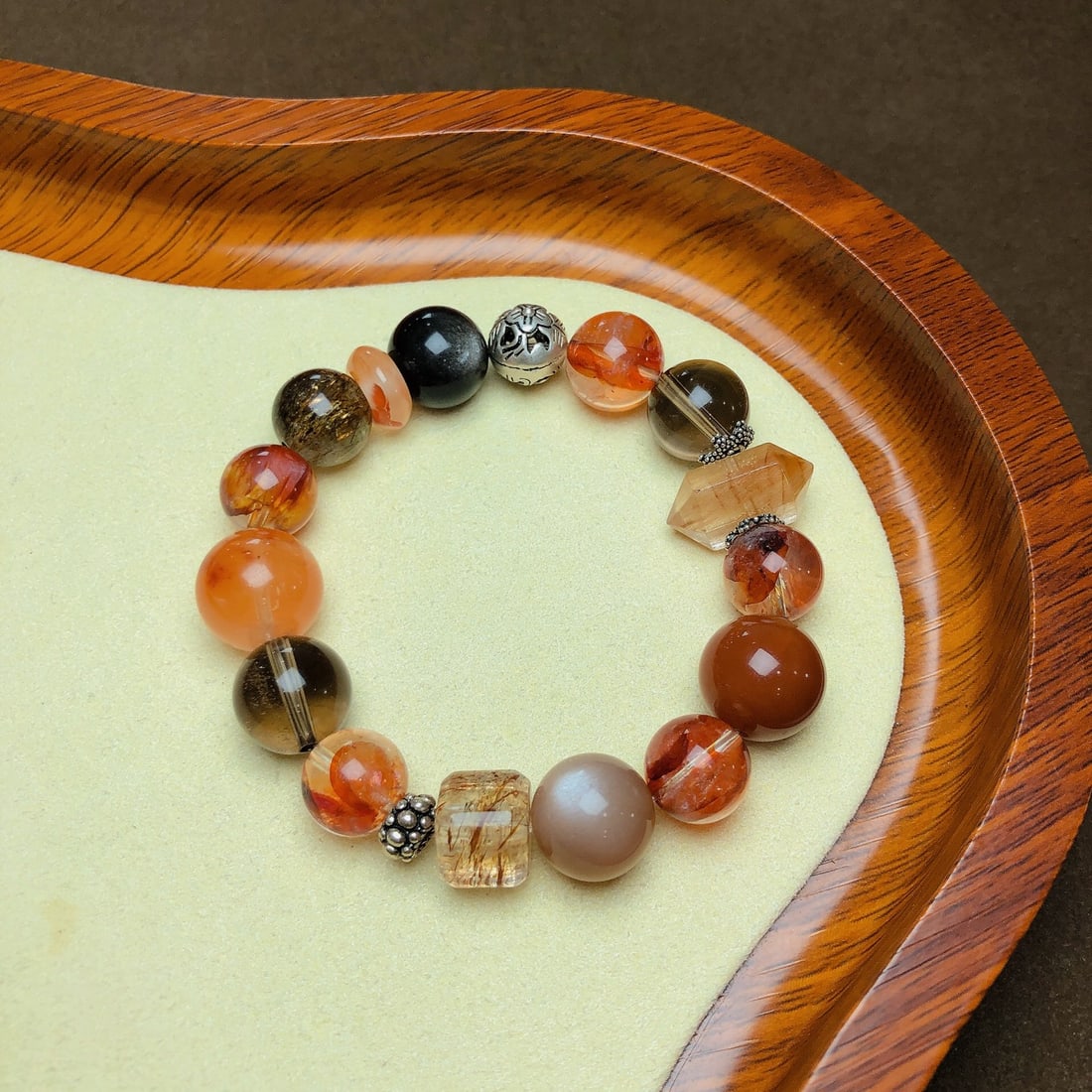 An Exquisite Multi-Gem Bracelets - 7