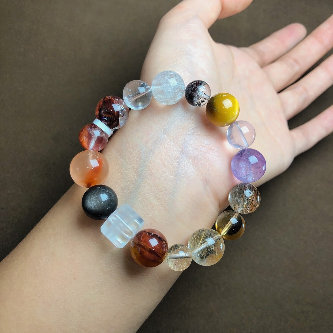 An Exquisite Multi-Gem Bracelets - 3