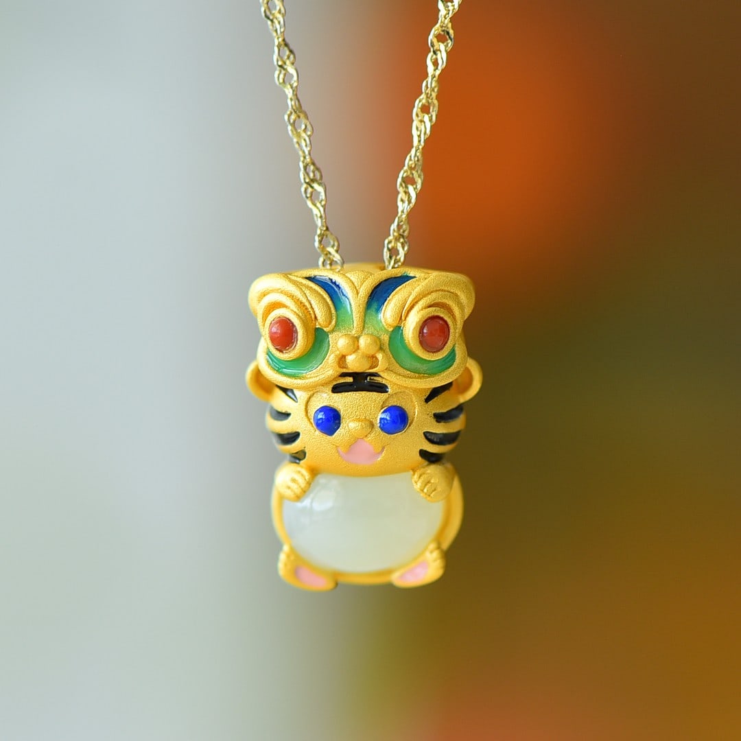 An Exquisite Sterling Silver-Gold Plated Inlaid White Jade Enamel Pendant: An Exquisite Sterling Silver-Gold Plated Inlaid White Jade Enamel Pendant,Size:0.3inx0.4in 纯银镀金镶白玉珐琅吊坠