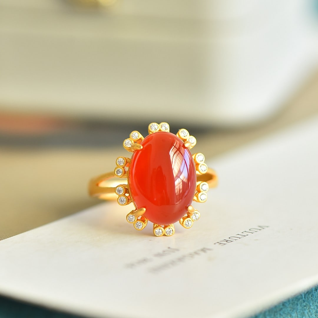 An Exquisite Sterling Silver-Gold Plated Inlaid Agate Ring,Inlaid Diamond: An Exquisite Sterling Silver-Gold Plated Inlaid Agate Ring,Inlaid Diamond,Size:0.4inx0.6in 纯银镀金镶玛瑙戒指,嵌钻石