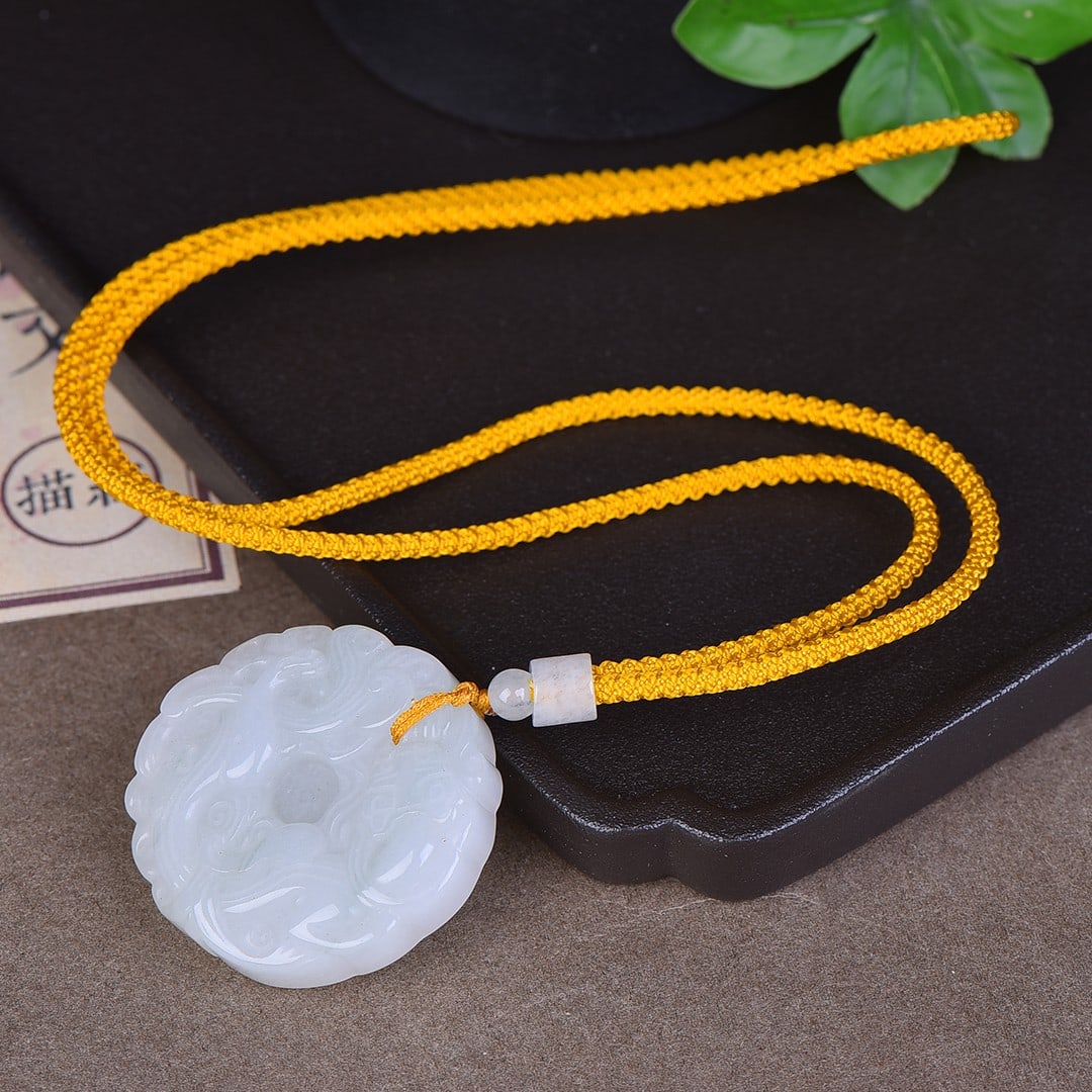 An Exquisite Jadeite Dragon Pattern Pendant - 3